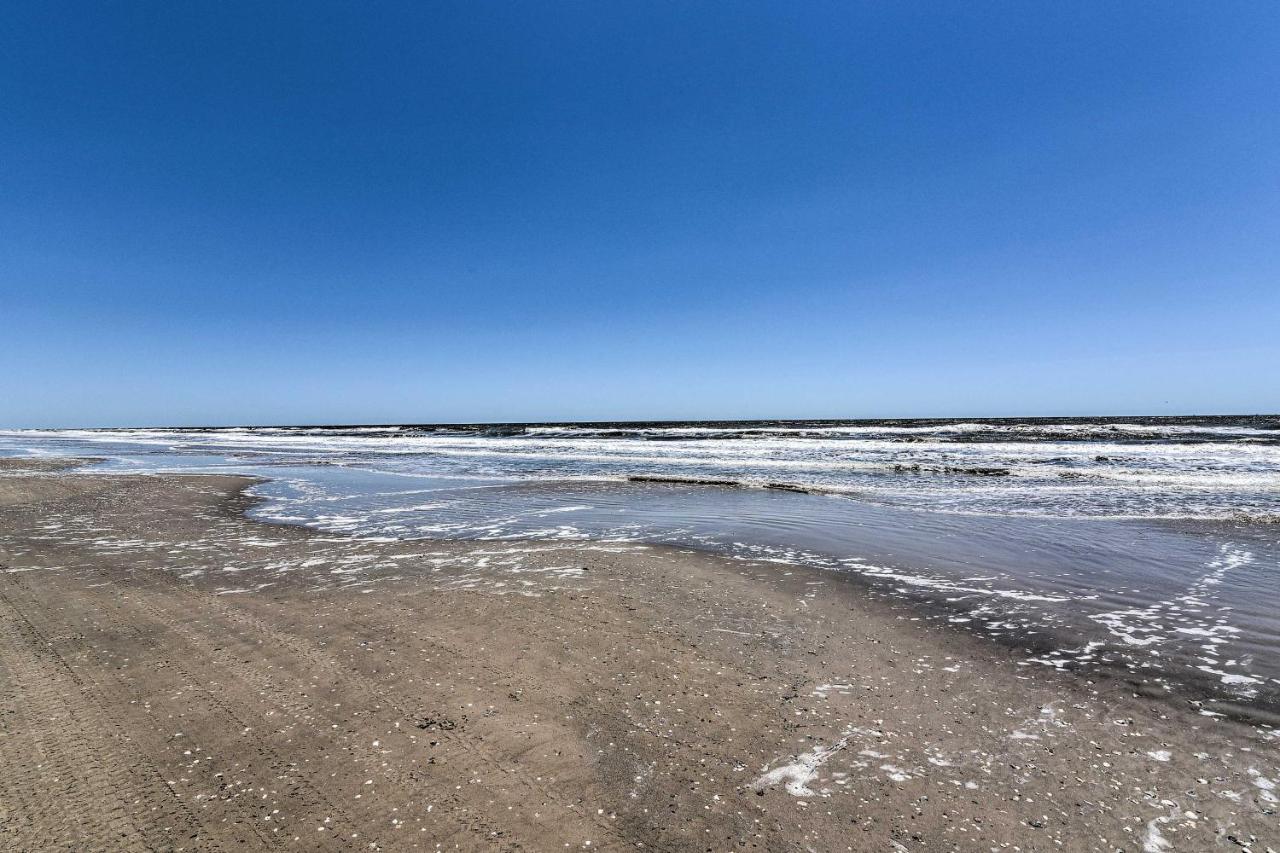 Bolivar Peninsula Beach House, Steps To Coast Exterior photo